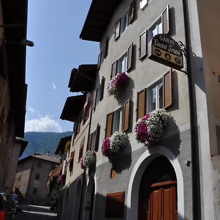 Hotel Garni Castel Ferari